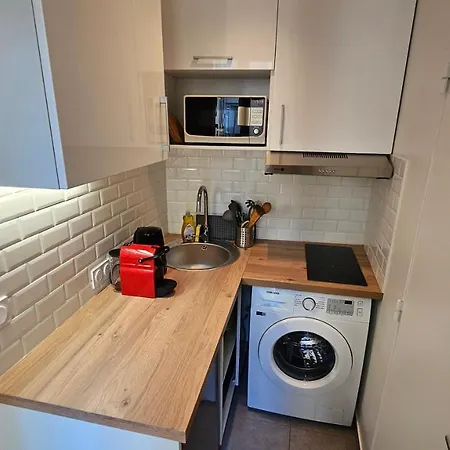 Fantastic Renovated Studio In *