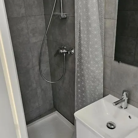 Apartamento Fantastic Renovated Studio In *